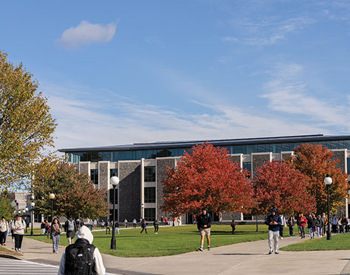 Photo of students walking on campus. Links to Donor-Advised Funds daf.jpg